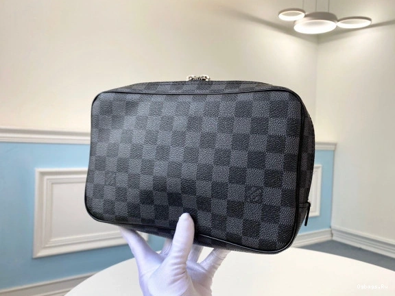 TOILETRY GM POUCH VUITTON LOUIS 1231